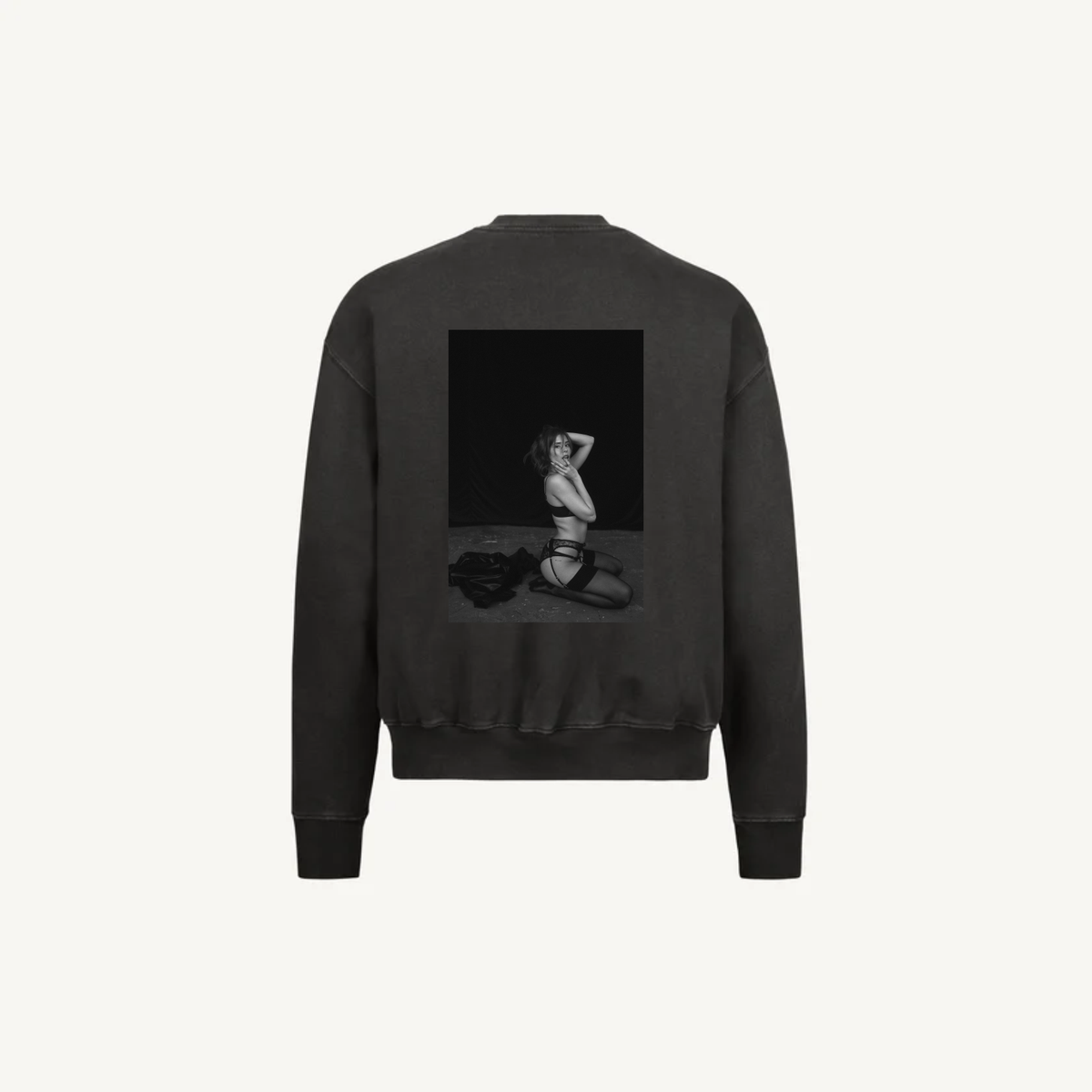 Crewneck Vintage Black Tereza 01